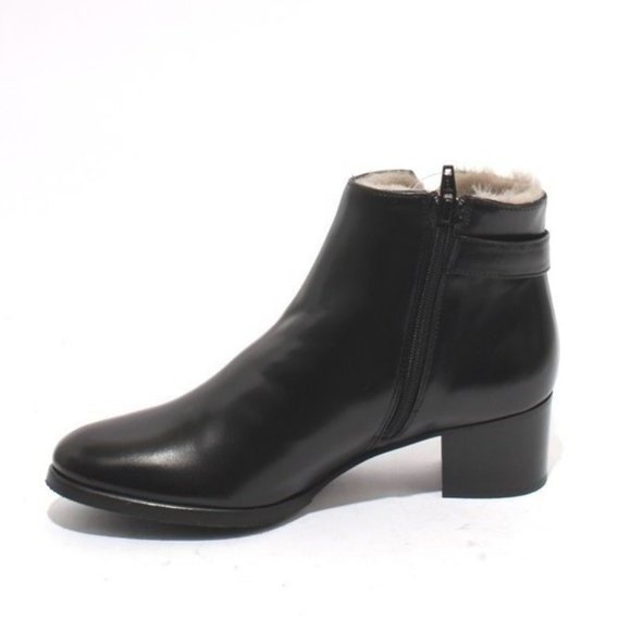 ITALIAN Black Leather Shearling Ankle Heel Boots - Picture 6 of 9